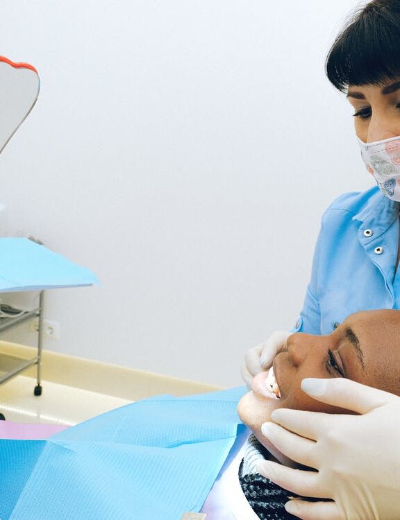 Tips in Choosing the Right Dentist for Your Family