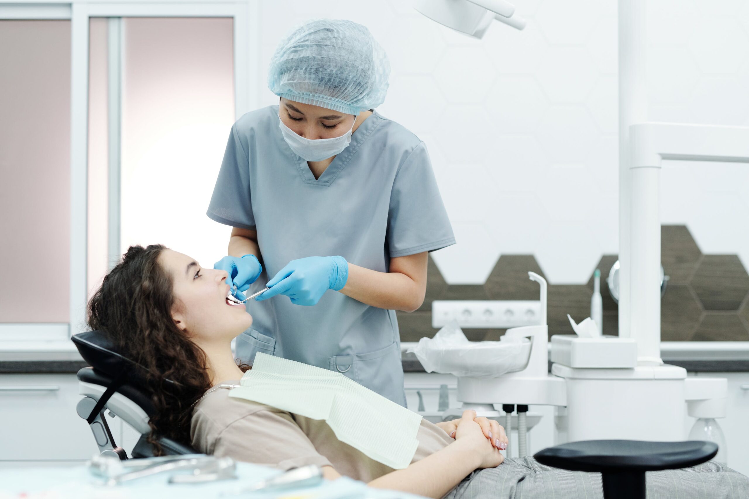 Characteristics of Better Denture Dental Clinics in the 2020s